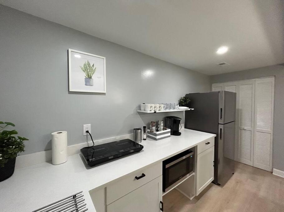 Comfy Lower Lvl Apt With Jetted Tub Near Uptown And Unc Charlotte Extérieur photo