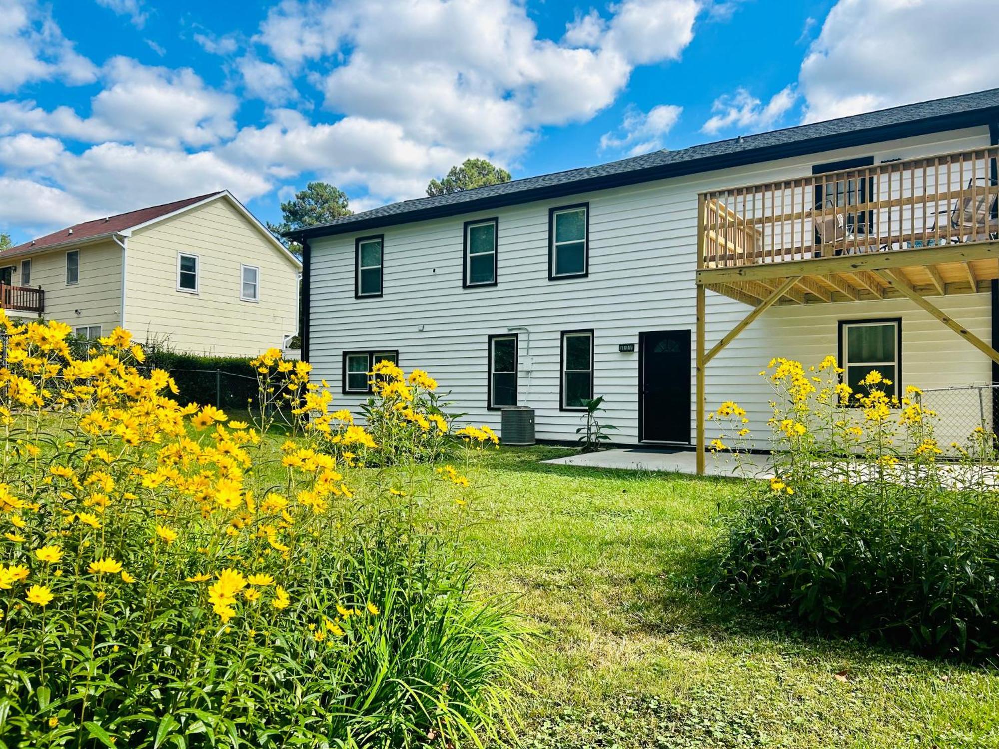 Comfy Lower Lvl Apt With Jetted Tub Near Uptown And Unc Charlotte Extérieur photo