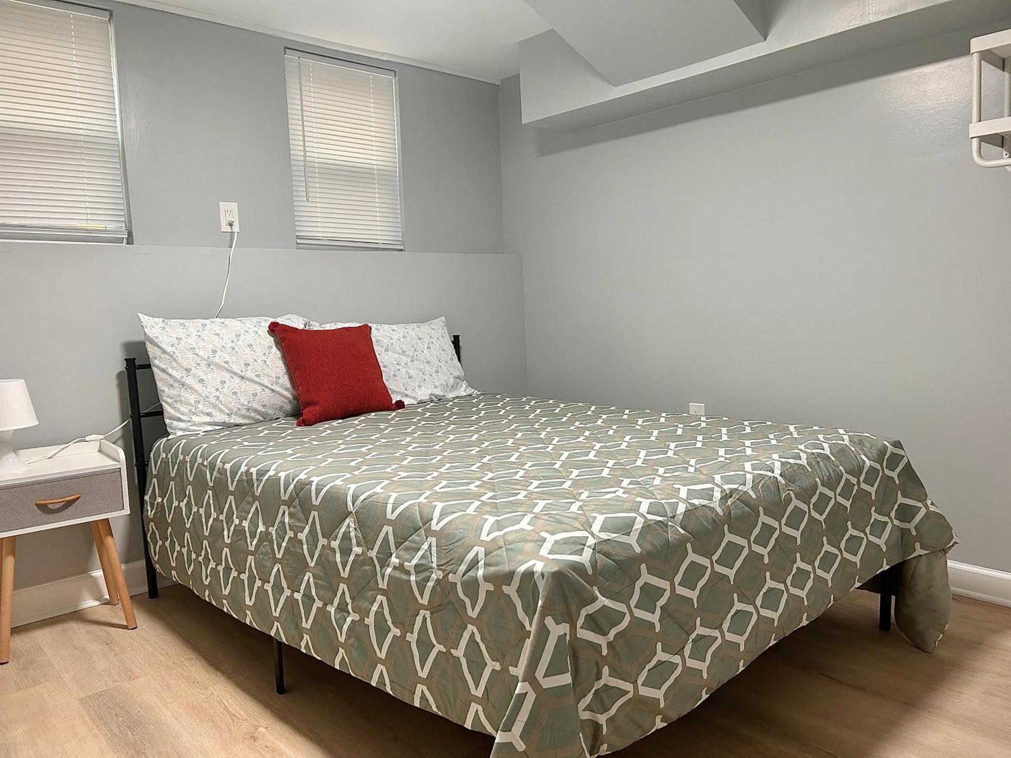 Comfy Lower Lvl Apt With Jetted Tub Near Uptown And Unc Charlotte Extérieur photo