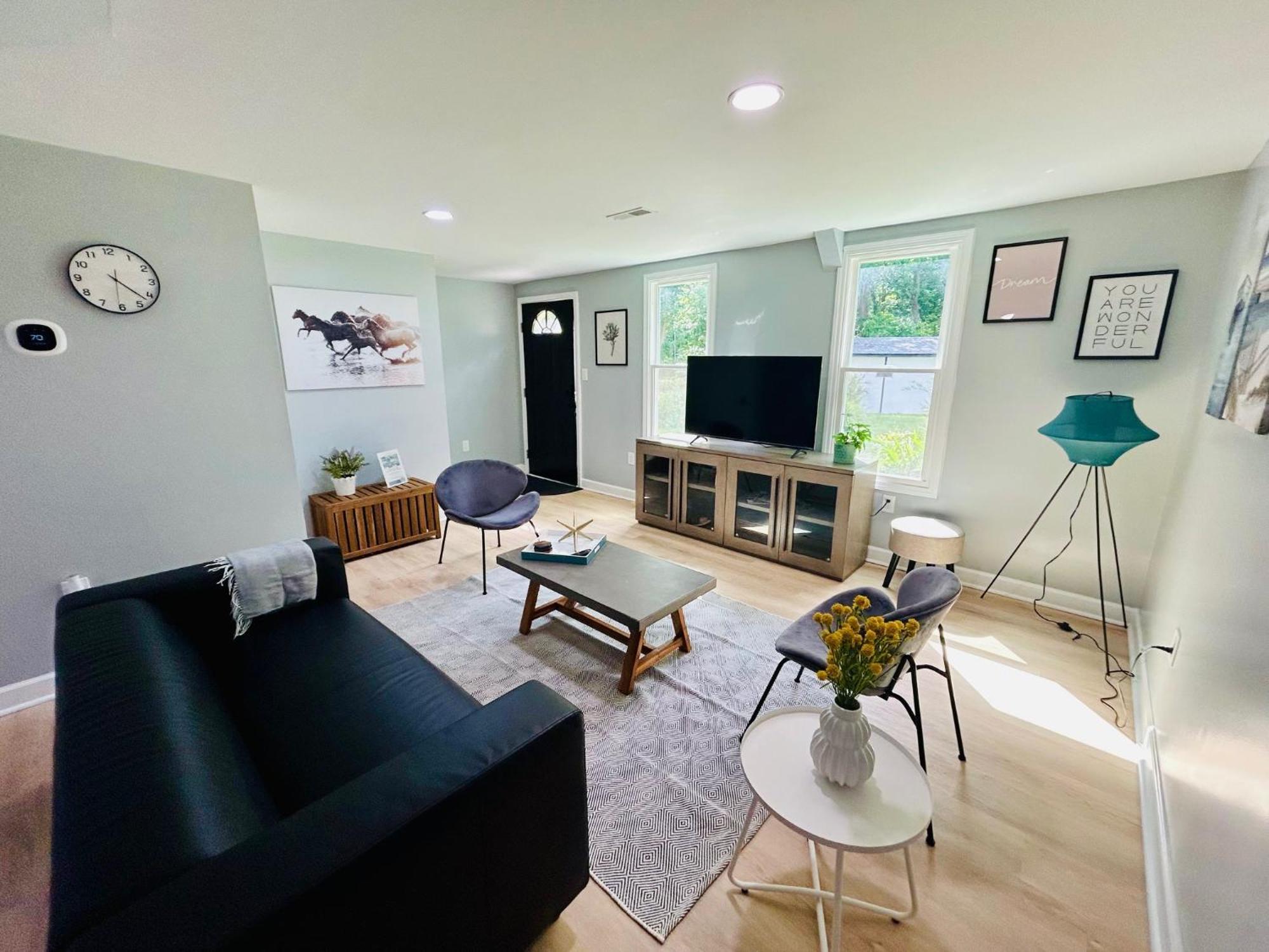 Comfy Lower Lvl Apt With Jetted Tub Near Uptown And Unc Charlotte Extérieur photo